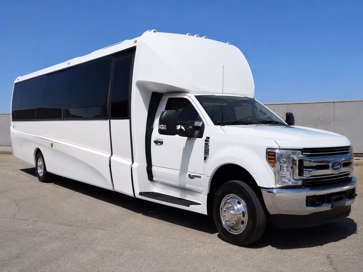 apple valley get your prom group moving with apple valley party bus rentals