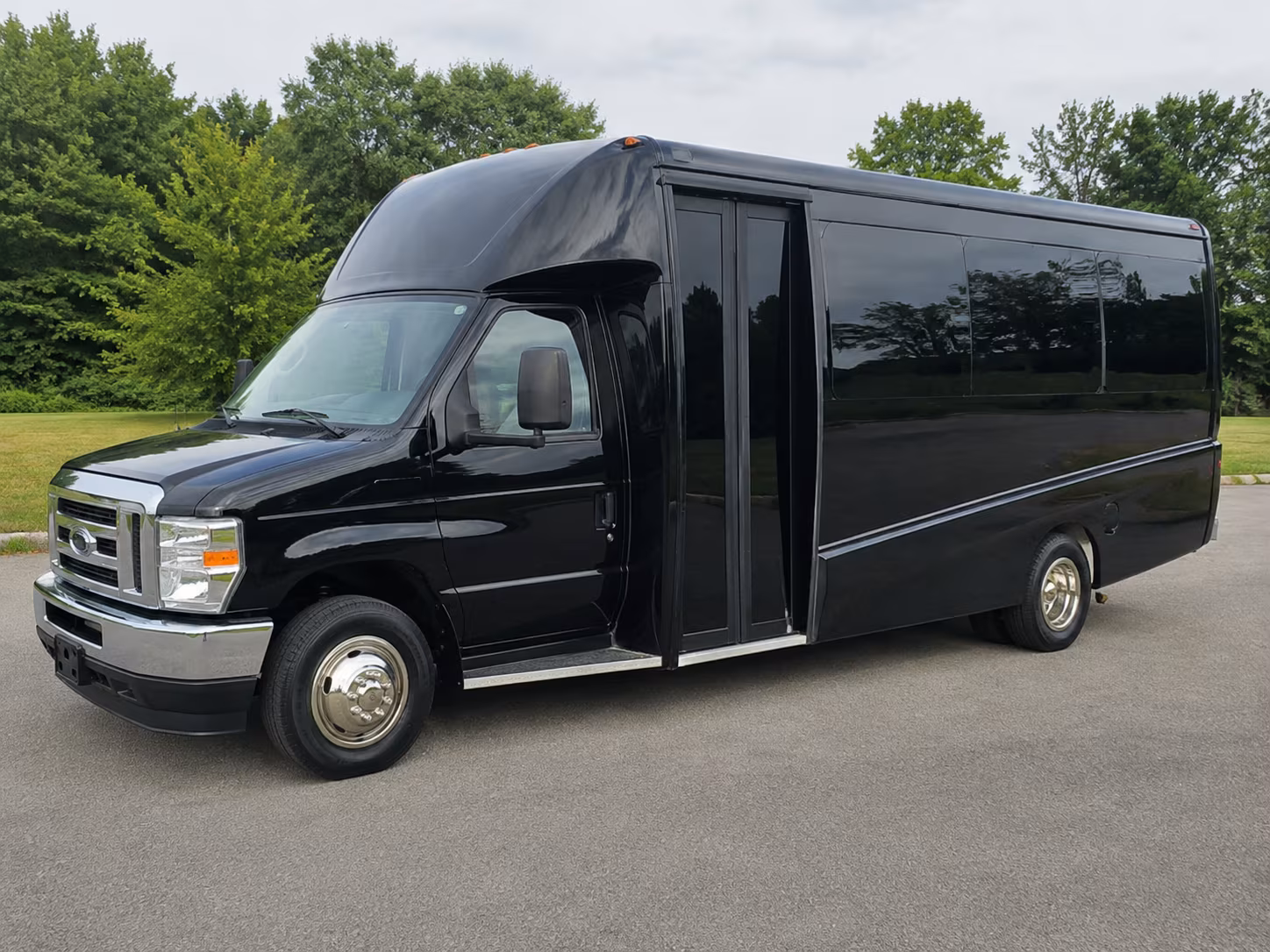 hesperia bus rentals
