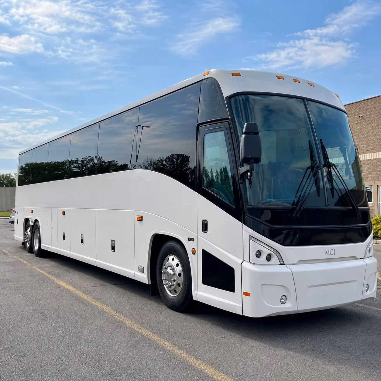 shuttle your shift workers to the scla logistics campus without the parking scramble