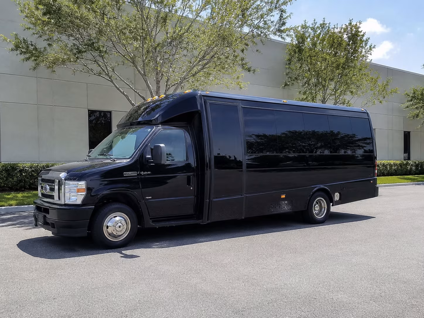 that big bear mountain wedding deserves a bus that knows the road