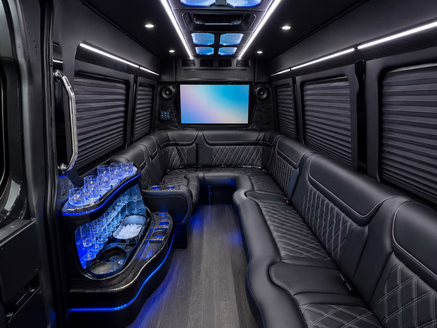victorvillecharterbuscompany com will help you move corporate groups to meetings across san bernardino county